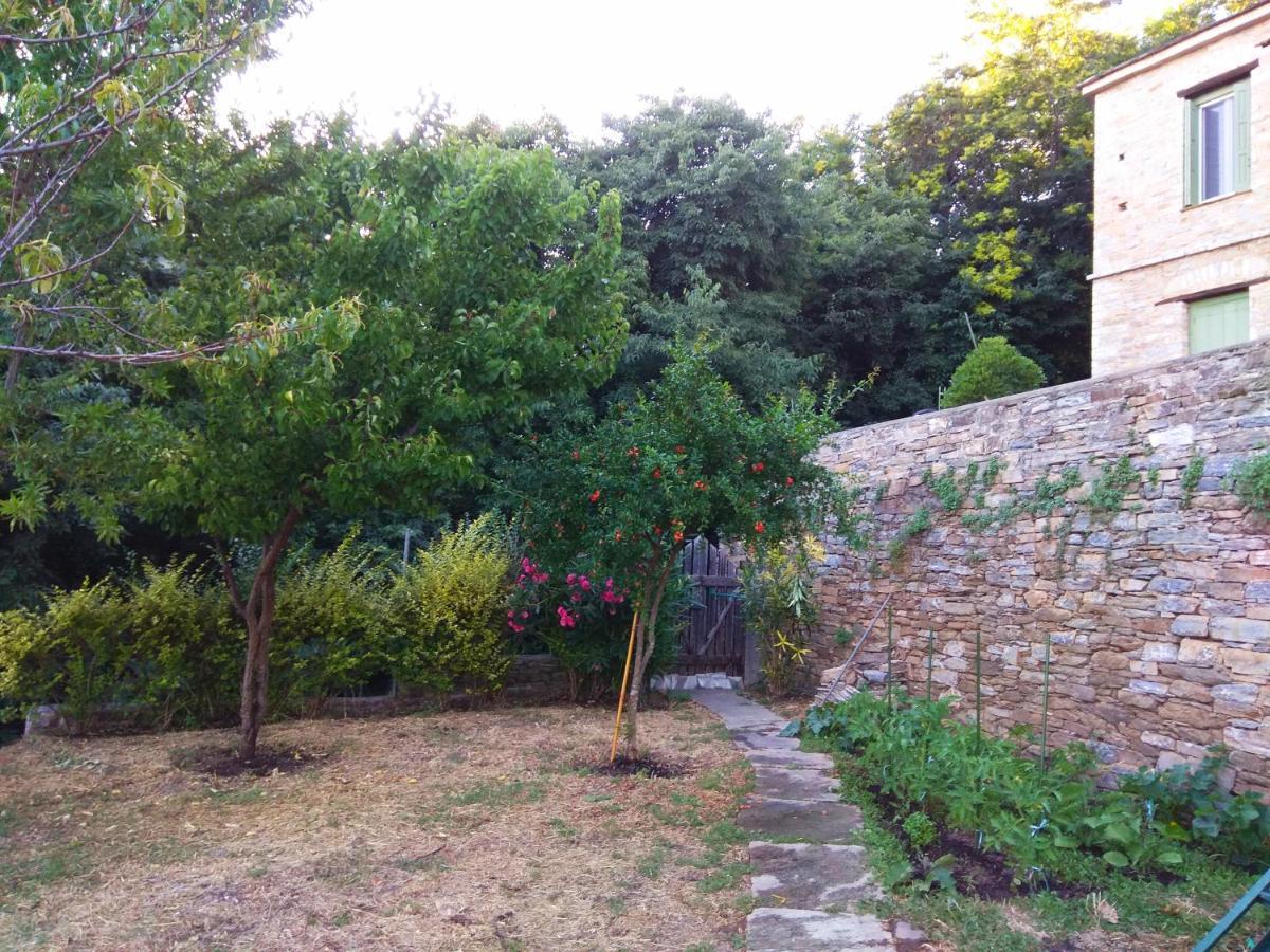 Marina Traditional Stonehouse Afétai Extérieur photo